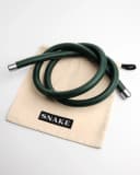 Snake Hookah Wild Collection Green Crocodile — фактура шкіри шланга зблизька